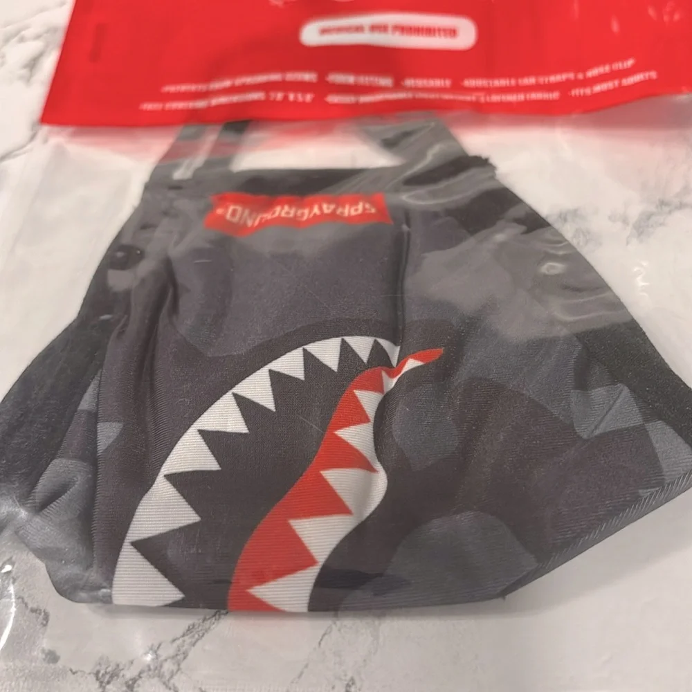 Sprayground Sharks in Paris Side Shark 3
